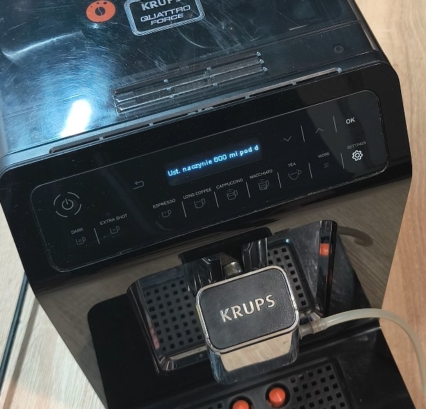 Krups EA89 Napełnianie maszyny